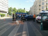Wypadek na skrzyżowaniu ul. Wierzbowej i Narutowicza w Łodzi. Ranne 2-letnie dziecko [ZDJĘCIA]