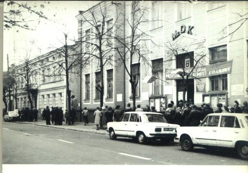 Marsz głodowy w Tomaszowie Maz. na początku lat 80. XX wieku [STARE ZDJĘCIA]