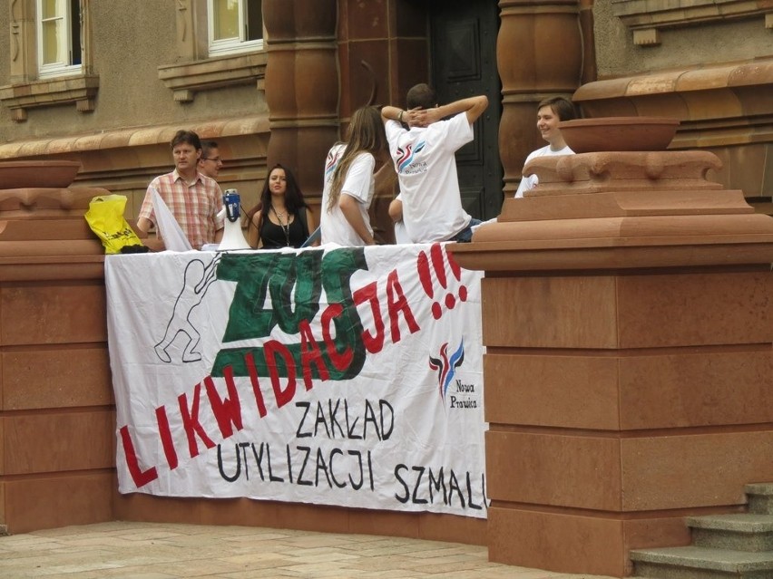 Wrocław: Domagali się likwidacji ZUS-u... Przyszło kilka osób (ZDJĘCIA)
