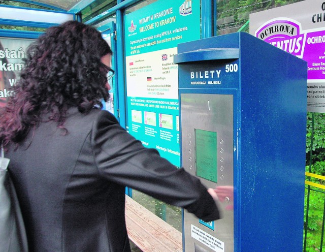 Automat w Balicach nie ułatwia życia obcokrajowcom