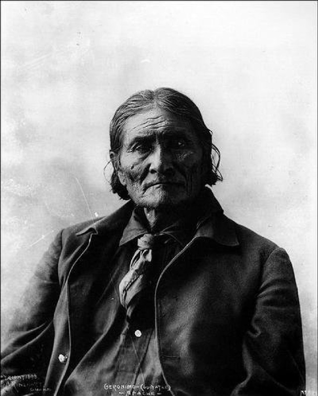 Zdjęcie Geronima wykonane przez Franka Rineharta w 1898 roku