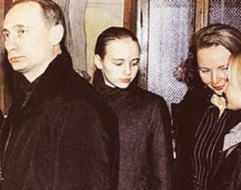 Władimir Putin z żoną i córkami