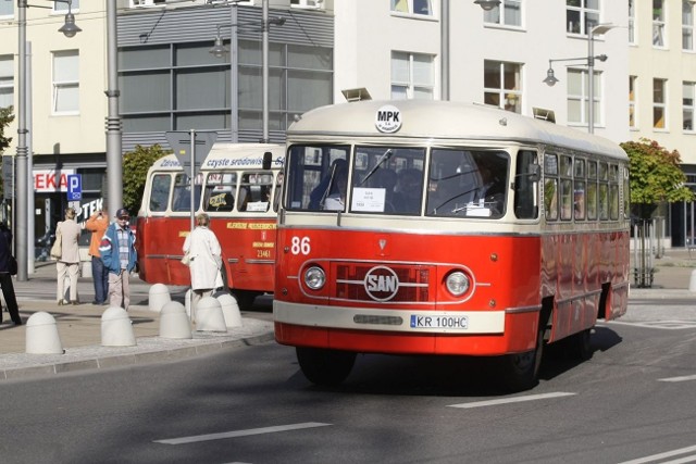 Zabytkowy San z 1959 r., jedyny taki w Polsce autobus, kursował w niedzielę w Gdyni