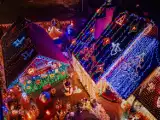 W Gorlicach przy Stróżowskiej powstaje jedna z największych świątecznych iluminacji w regionie. Rok temu było imponująco, jak będzie teraz?