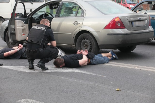 Prokuratura sprawdzi, czy doszło do przekroczenia uprawnień przez policjantów