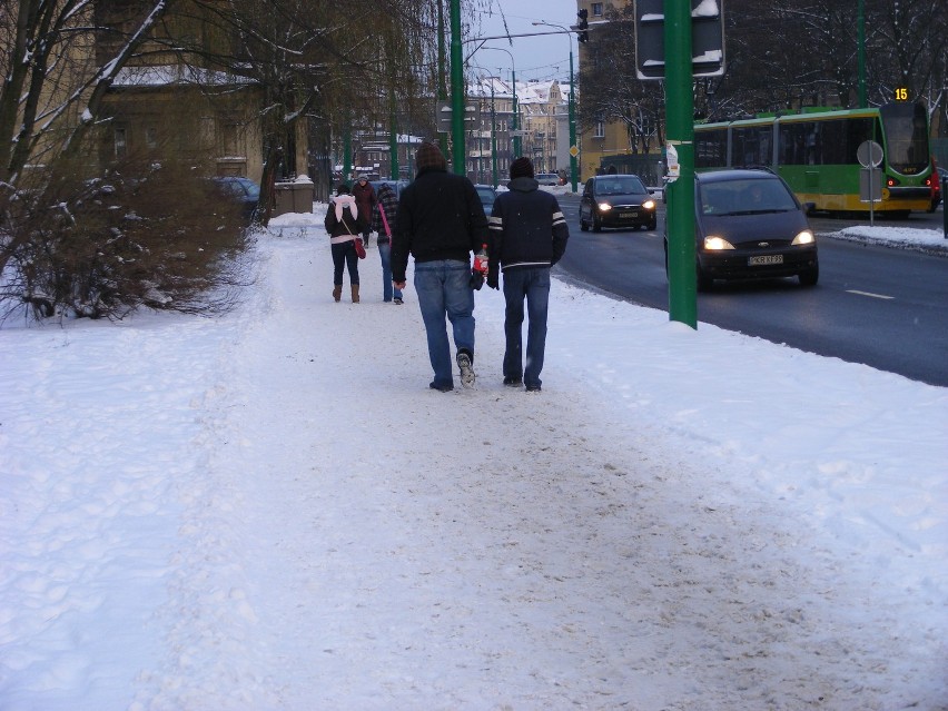 Na ulicach Poznania śniegu nie brakuje. Tak wygląda...