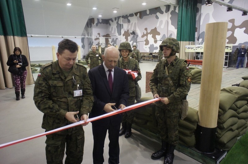 Wirtualna strzelnica w Centrum Szkolenia Wojsk Lądowych w...