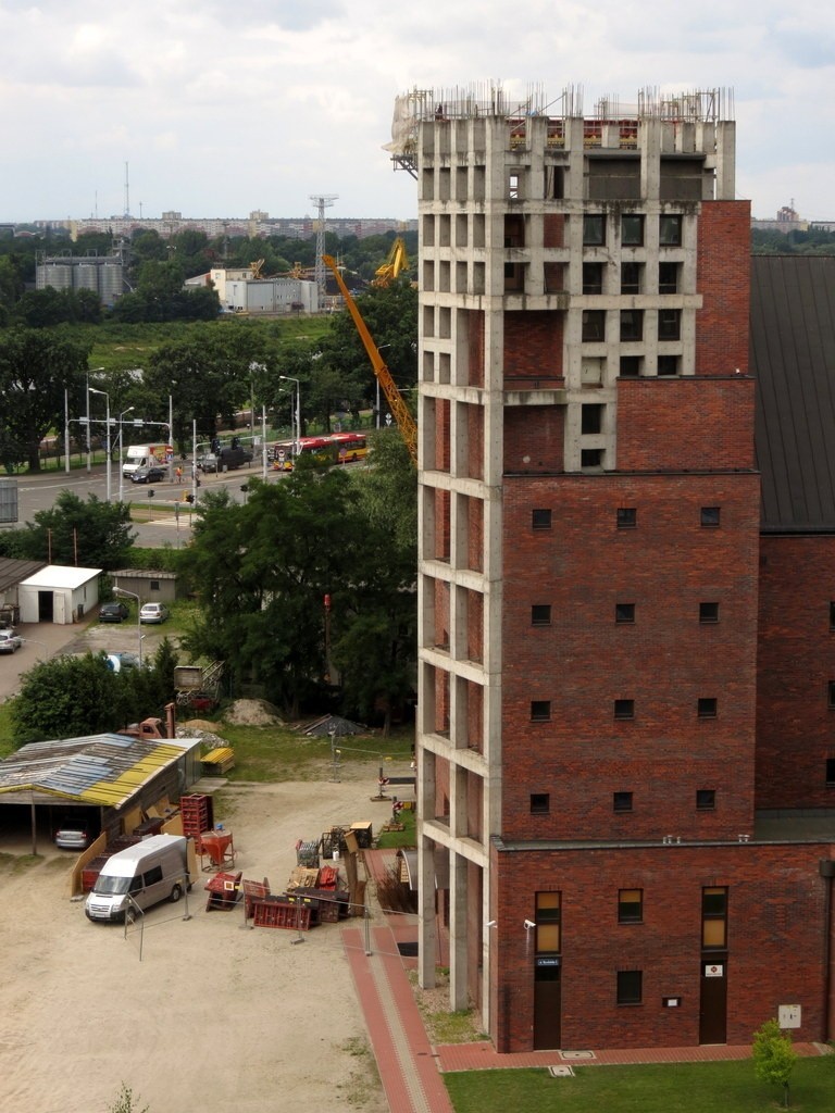 Wrocław: Na Polance rosną nowe kościelne wieże