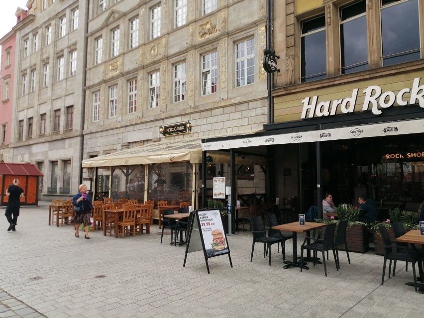 Oto ogródki wrocławskich restauracji i kawiarni. Rynek i okolice (ZDJĘCIA)