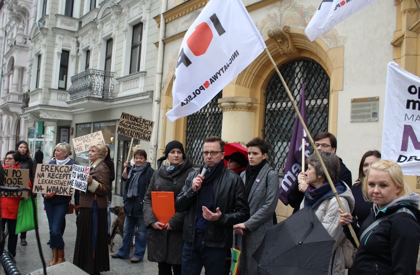 Antykoncepcja nie jest złem - przekonywali do tego w...