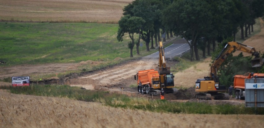 Budowa lewoskrętu z DK 12 do Kurowic - minął tydzień od zamknięcia drogi. ZDJĘCIA