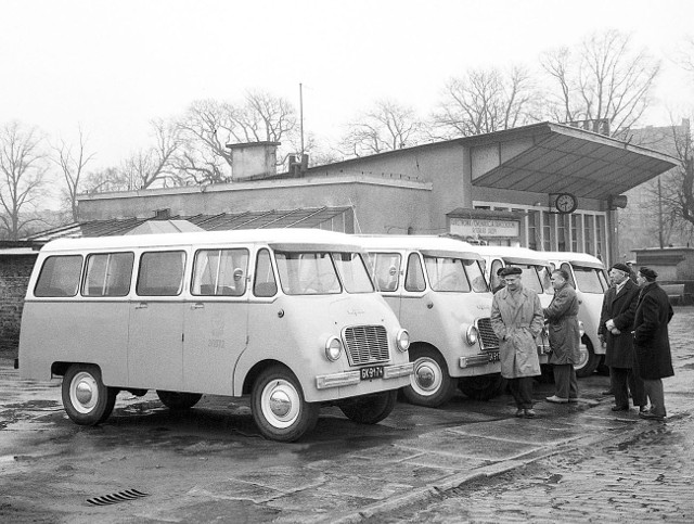 Taki autobus na pewno nie straszył...