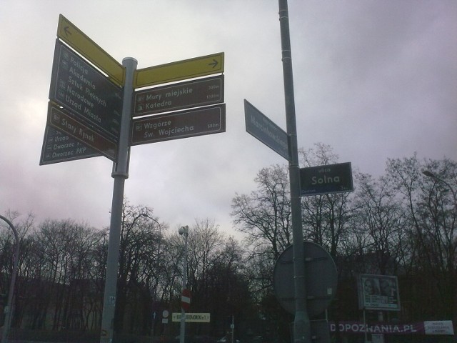 Nowe oznakowanie w centrum miasta, o które prosili SIM m.in. przewodnicy miejscy.