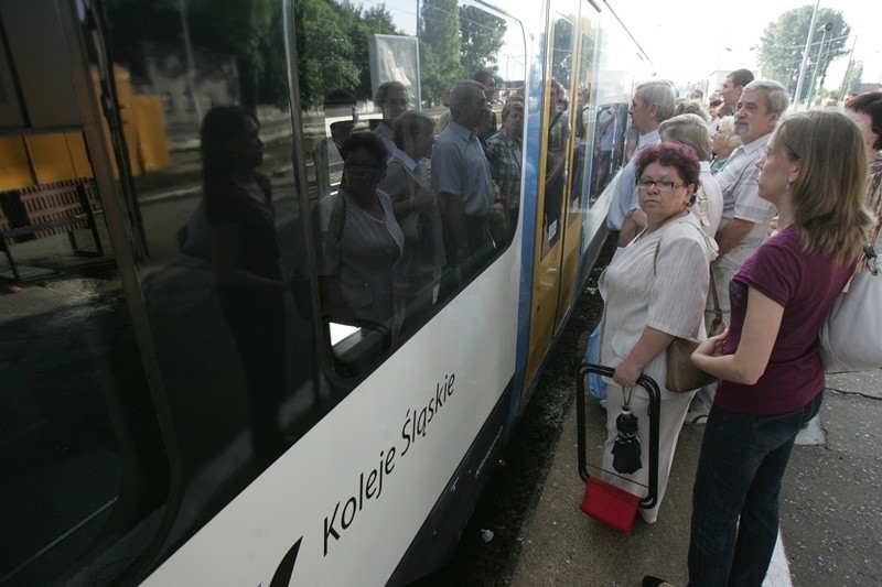 Koleje Śląskie zawiozły pielgrzymów na Jasną Górę [ZDJĘCIA]