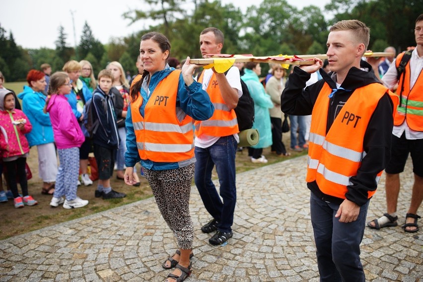 Piesza Pielgrzymka Tarnowska 2015 na Jasnej Górze.

ZOBACZ...