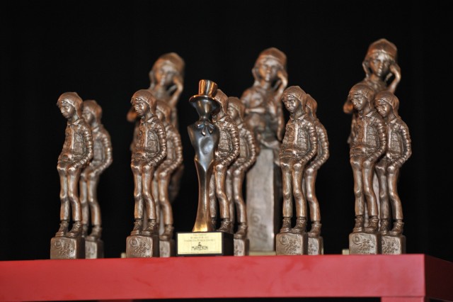 Festiwalowe statuetki wzorowane są na postaci z nagrodzonego Oscarem filmu "Piotruś i wilk"