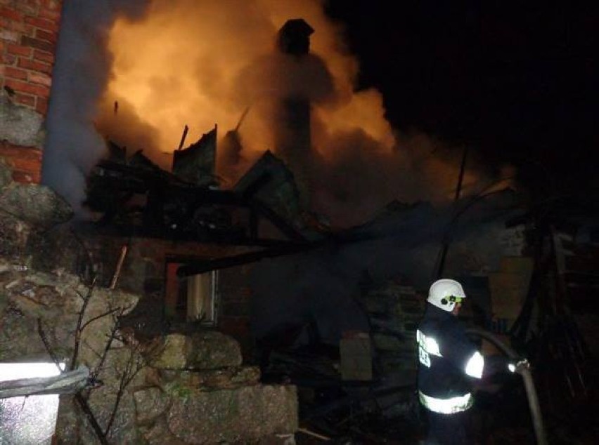 Pożar zniszczył dom i dobytek sześciosobowej rodziny