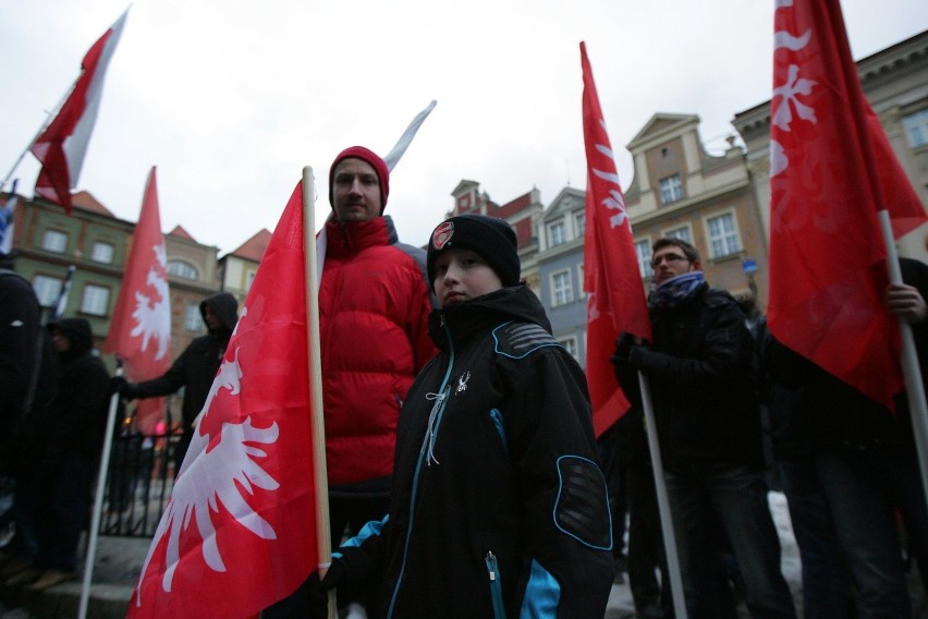 Kilkuset kibiców upamiętniło w Poznaniu 93. rocznicę...