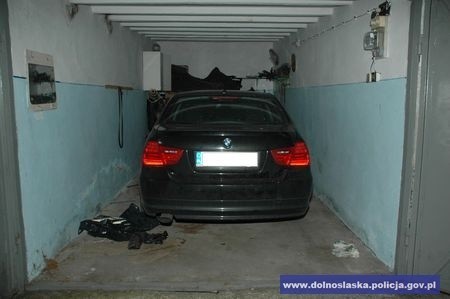 Policjanci odzyskali skradzione BMW, motor i....