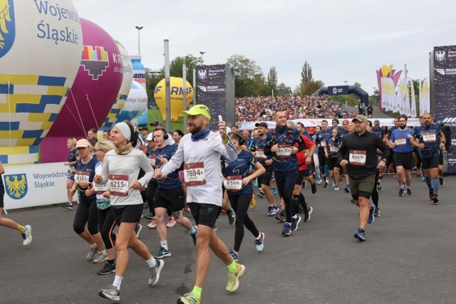 Półmaraton jest najstarszą częścią obecnego Silesia Marathonu.
Zobacz kolejne zdjęcia. Przesuwaj zdjęcia w prawo - naciśnij strzałkę lub przycisk NASTĘPNE