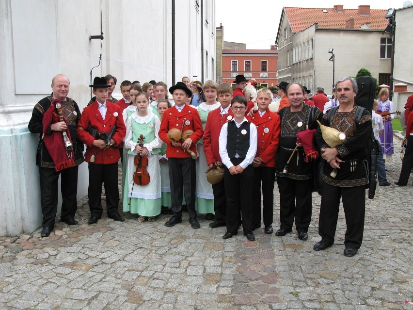 CZEMPIŃ, STARY GOŁĘBIN - Młodzi dudziarze ze Starego Gołębina szlifują formę. ZOBACZ ZDJĘCIA