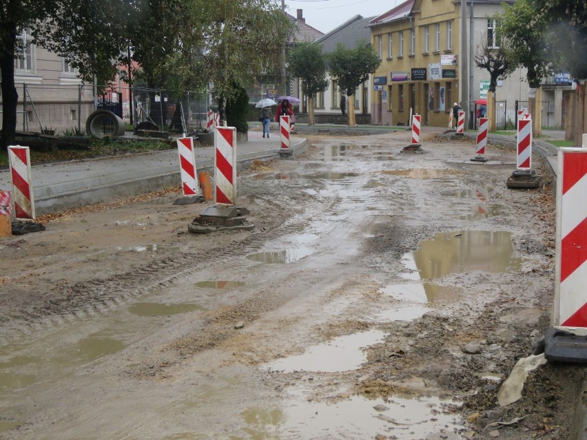Remont ulic w Wadowicach. Utrudnienia dla takze dla pieszych