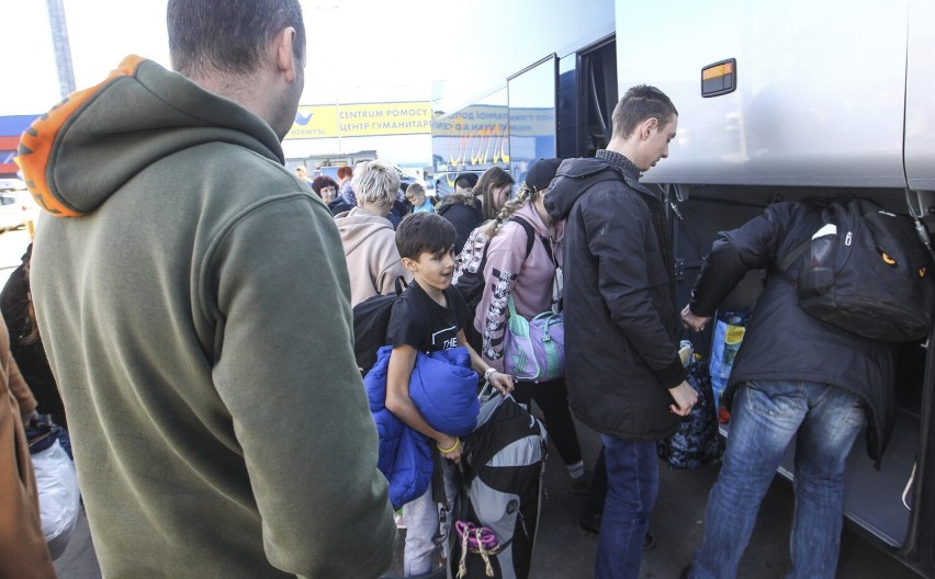 Uchodźcy chcą wrócić na Ukrainę, kiedy tylko będzie to możliwe. "Tęsknimy z dziećmi za domem i naszymi bliskimi"