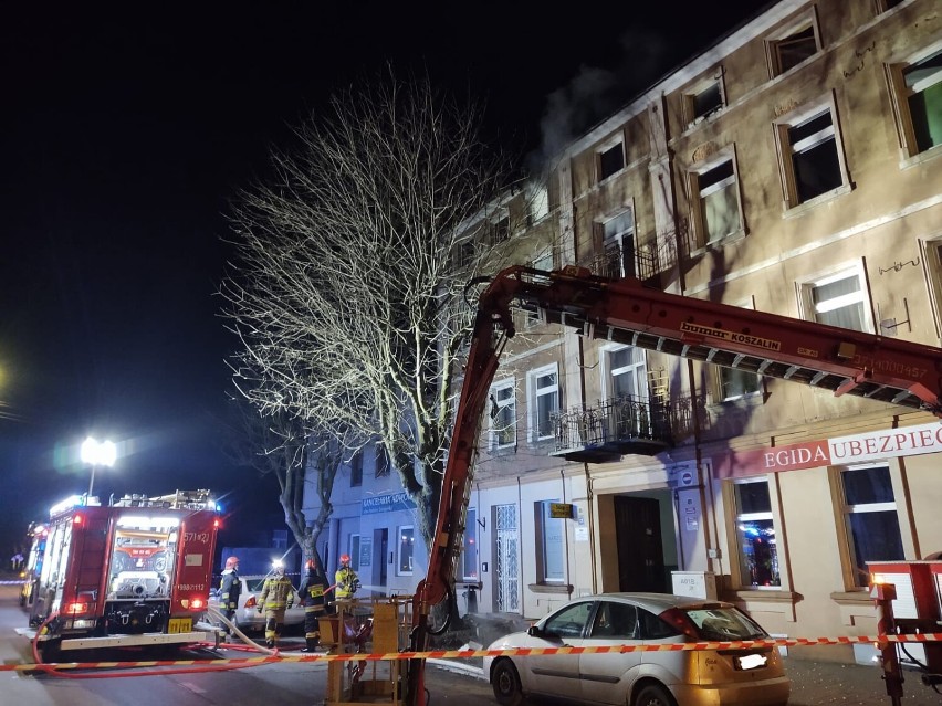 Nocny pożar w Zduńskiej Woli. Osiem osób ewakuowanych