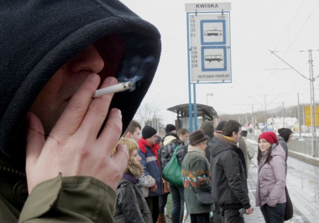 Palenie na przystankach autobusowych będzie zabronione