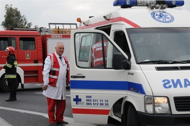Wypadek na obwodnicy Śmigla trzy osoby trafiły do szpitala