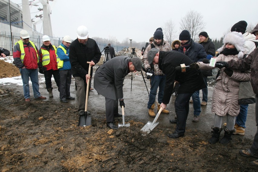 Oficjalnie rozpoczęto budowę nowej kolejki linowej w Parku Śląskim [ZDJĘCIA]
