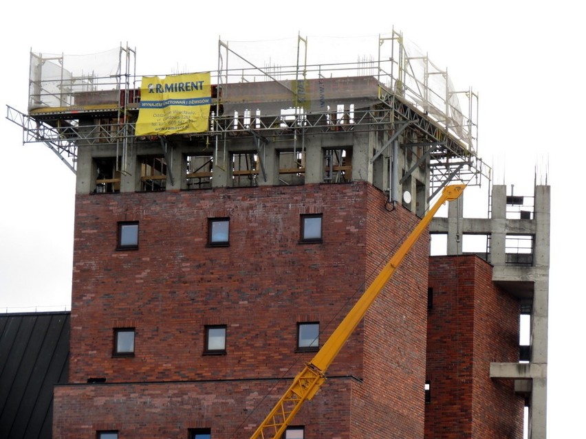 Wrocław: Na Polance rosną nowe kościelne wieże