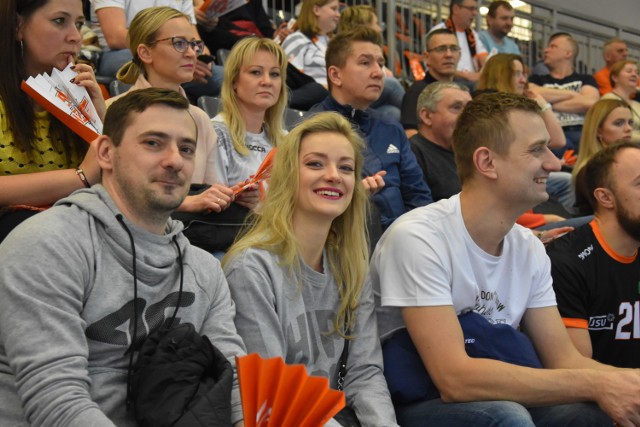Fani w Jastrzębiu obejrzeli mecz, który toczył się pod dyktando ich ulubieńców.