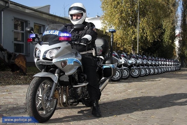 22 superszybkie motocykle trafią do policjantów regionu łódzkiego.