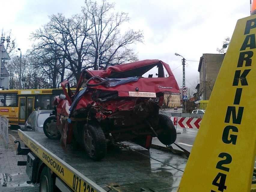 Wrocław: szynobus zderzył się z samochodem osobowym