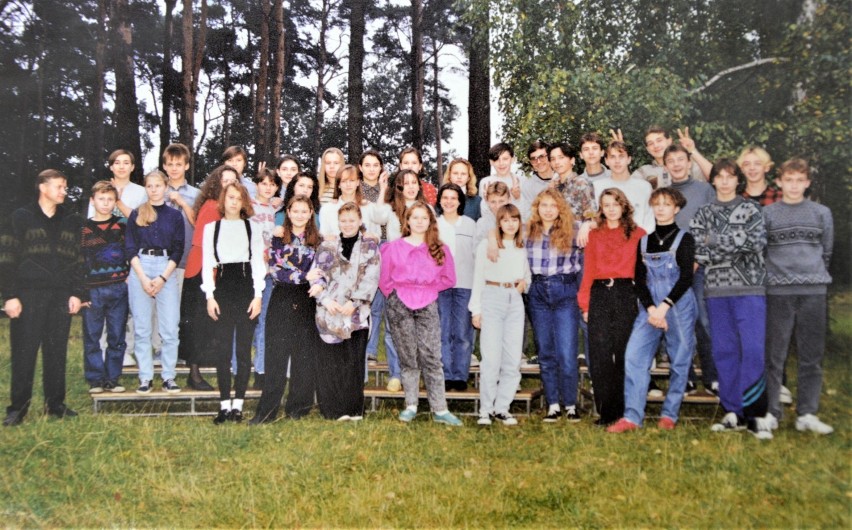 Kolejne zdjęcia z archiwum Liceum Ogólnokształcącego w Goleniowie. Połowa lat 90. - na rockowo!