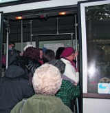 Witeradów, Gorenice: koszmar przepełnionych busów