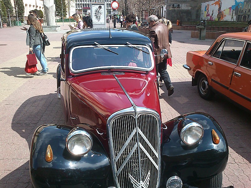 Stare samochody na Piotrkowskiej