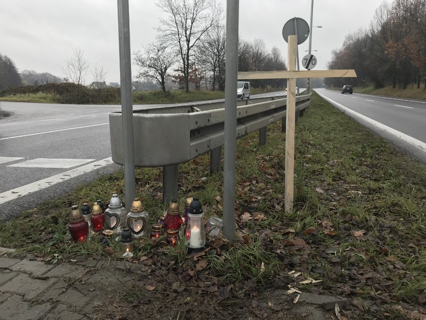 Tragiczny wypadek w Mikołowie: płoną znicze dla Wiktorii i...