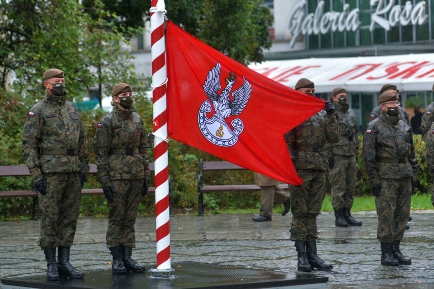 Mazowiecka Brygada Obrony Terytorialnej otrzymała sztandar. Uroczystości odbyły się w Radomiu. Zobacz zdjęcia