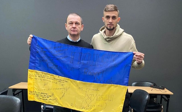 Robert Procak i Viktor Putin są pomysłodawcami akcji " Putin zbiera grosz do grosza na karetka dla Ukrainy”
