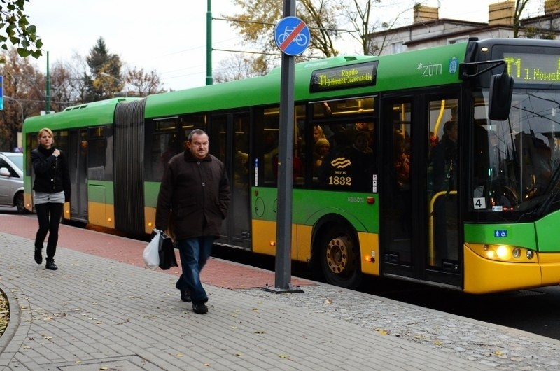 Poznań: Przepełnione autobusy T1, czyli droga przez mękę na Junikowo