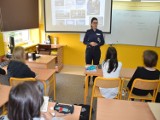 Odpowiedzialność karna nieletnich: lekcja z policjantami w szkole w Mrzezinie | Nadmorska Kronika Policyjna