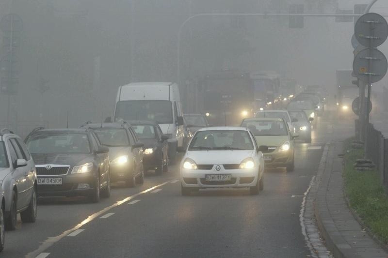 Wrocław: Korki na Kochanowskiego. Ulica częściowo zamknięta