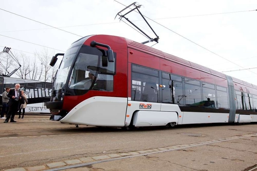 Poznań: Prezentacja tramwajów na Fortecznej [ZDJĘCIA FILM]