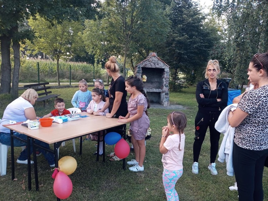 Festyn rodzinny w Mełpinie - wspólna zabawa na zakończenie...