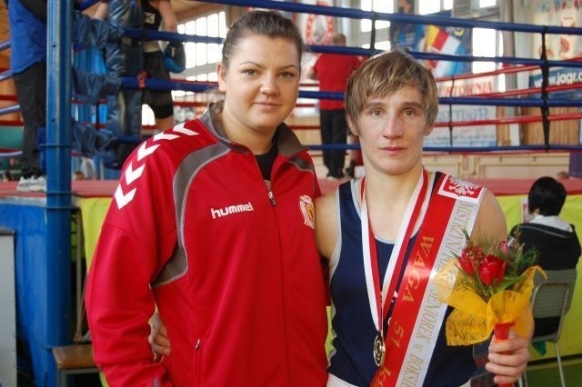 Karolina Michalczuk z Paco Team Lublin (z prawej) i Anna Maksim (Orlęta Łuków) to obecnie najlepsze pięściarki w regionie