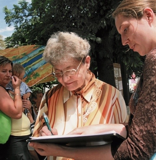 Agnieszka Ochudło podpisała się na liście w sprawie referendum