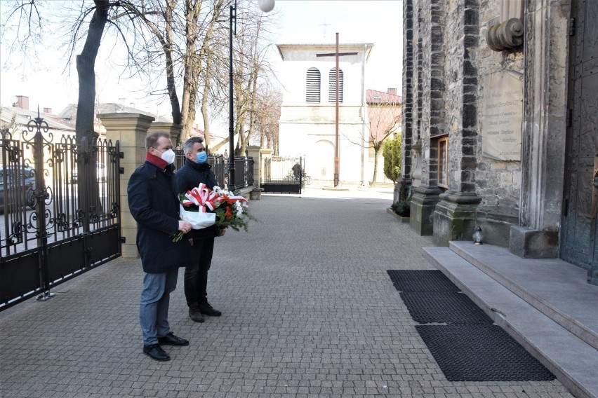 11. rocznica katastrofy lotniczej pod Smoleńskiem. Opocznianie uczcili pamięć ofiar