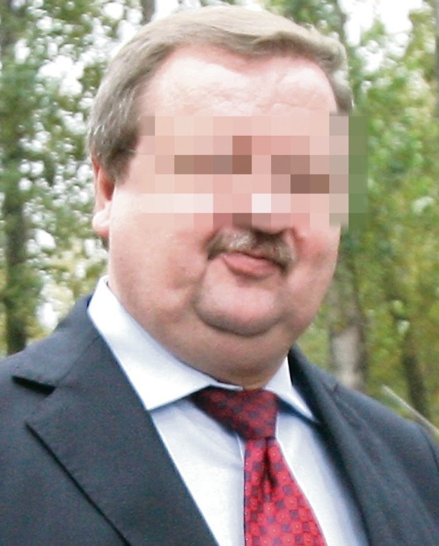 Zdzisław K., sekretarz generalny Polskiego Związku Piłki Nożnej, jeden z kandydatów na szefa PZPN w wyborach zaplanowanych na 30 października. Od wczoraj podejrzany o ukrywanie majątku przed egzekucją komorniczą.
